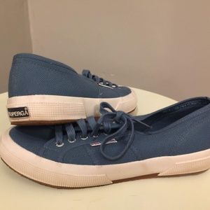 Sugerga Canvas Sneakers Wm's Sz 8